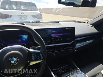 2024 BMW 5 Series Sedan 530i - miniatura 11