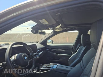 2024 BMW 5 Series Sedan 530i - miniatura 14