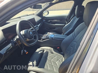 2024 BMW 5 Series Sedan 530i - miniatura 7