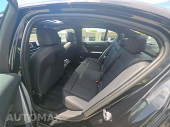 2024 BMW 5 Series Sedan 530i - miniatura 10