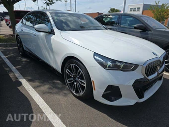 2024 BMW 5 Series Sedan 530i xDrive M SPORT LINE - miniatura 4