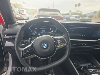 2024 BMW 5 Series Sedan 530i xDrive - miniatura 10