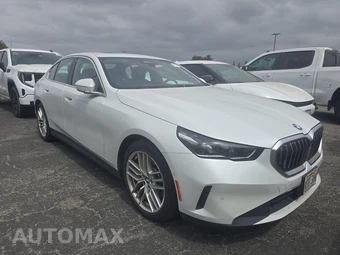 2024 BMW 5 Series Sedan 530i xDrive - miniatura 3