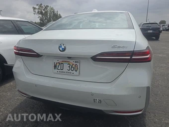 2024 BMW 5 Series Sedan 530i xDrive - miniatura 5