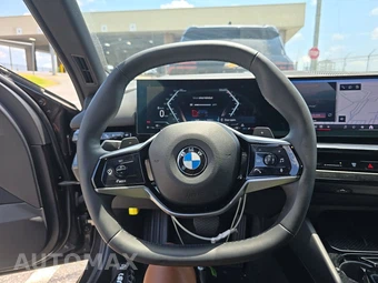 2024 BMW 5 Series Sedan 530i xDrive - miniatura 16