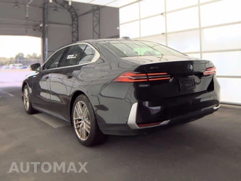 2024 BMW 5 Series Sedan 530i xDrive - miniatura 8