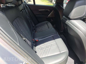2024 BMW 5 Series Sedan 530i xDrive - miniatura 16