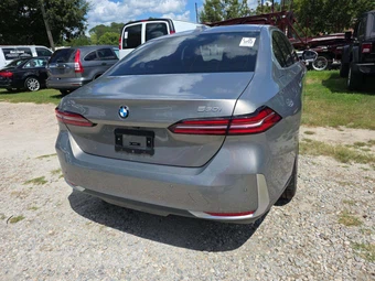 2024 BMW 5 Series Sedan 530i xDrive - miniatura 3