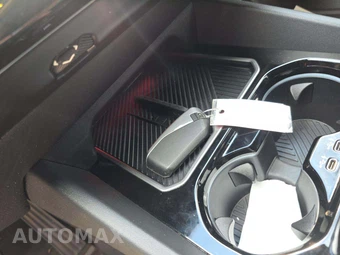 2024 BMW 5 Series Sedan 530i xDrive - miniatura 8
