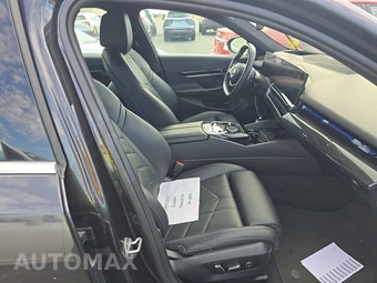 2024 BMW 5 Series Sedan 530i xDrive - miniatura 8
