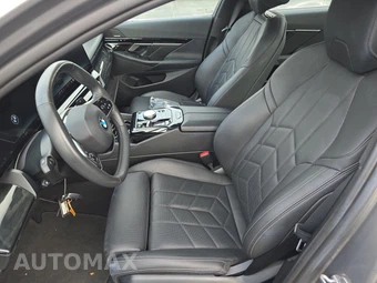 2024 BMW 5 Series Sedan 530i xDrive - miniatura 7