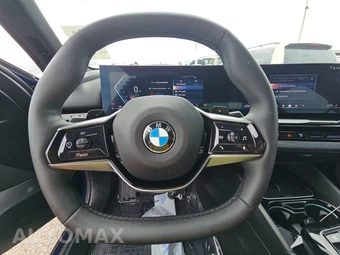 2024 BMW 5 Series Sedan 530i xDrive - miniatura 10