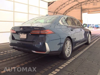 2024 BMW 5 Series Sedan 530i xDrive - miniatura 4