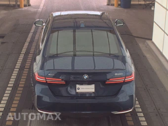 2024 BMW 5 Series Sedan 530i xDrive - miniatura 5