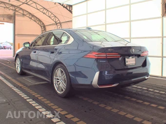 2024 BMW 5 Series Sedan 530i xDrive - miniatura 6