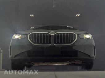 2024 BMW 5 Series Sedan 530i xDrive - miniatura 3