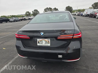 2024 BMW 5 Series Sedan 530i xDrive - miniatura 5