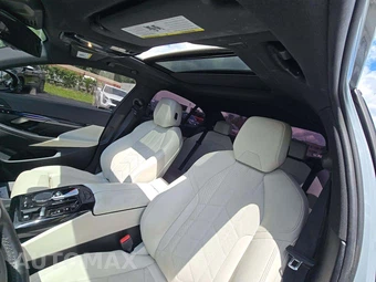 2024 BMW 5 Series Sedan 540i xDrive M SPORT LINE - miniatura 8