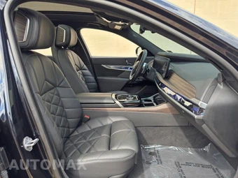 2024 BMW 7 Series 740i - miniatura 13