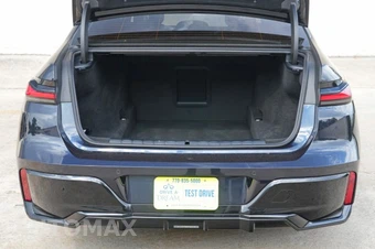2024 BMW 7 Series 740i - miniatura 8