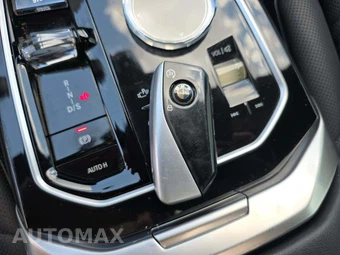 2024 BMW 7 Series 740i - miniatura 8