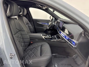 2024 BMW 7 Series 740i - miniatura 14