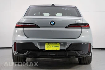 2024 BMW 7 Series 740i - miniatura 9