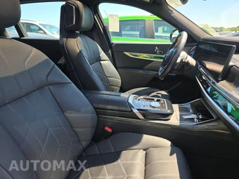 2024 BMW 7 Series 740i xDrive – miniatura 8