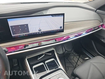 2024 BMW 7 Series 740i xDrive - miniatura 11
