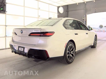 2024 BMW 7 Series 740i xDrive - miniatura 4