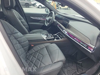 2024 BMW 7 Series 740i xDrive - miniatura 8