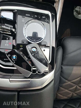 2024 BMW 7 Series 740i xDrive - miniatura 5