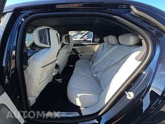 2024 BMW 7 Series 760i xDrive - miniatura 13