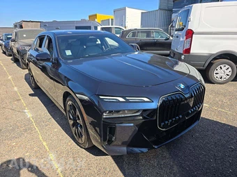2024 BMW 7 Series 760i xDrive - miniatura 4