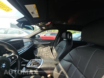 2024 BMW 7 Series 760i xDrive – miniatura 19