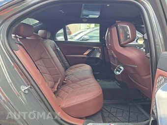 2024 BMW 7 Series 760i xDrive - miniatura 16