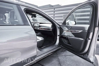 2024 BMW 7 Series 760i xDrive - miniatura 23