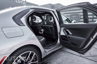 2024 BMW 7 Series 760i xDrive - miniatura 26