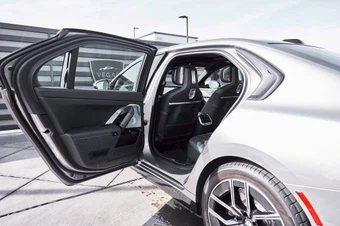 2024 BMW 7 Series 760i xDrive - miniatura 28