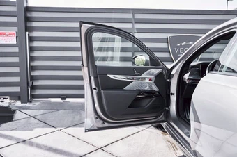 2024 BMW 7 Series 760i xDrive - miniatura 29
