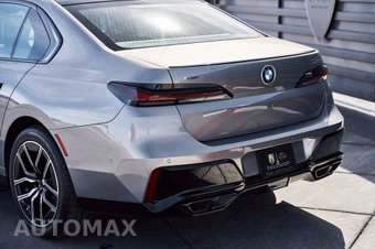 2024 BMW 7 Series 760i xDrive - miniatura 8