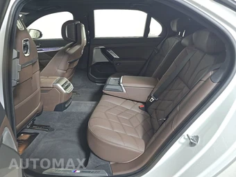 2024 BMW 7 Series 760i xDrive - miniatura 13