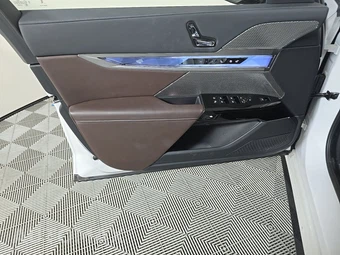 2024 BMW 7 Series 760i xDrive - miniatura 9