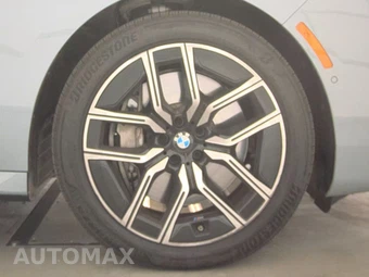 2024 BMW 7 Series 760i xDrive - miniatura 10