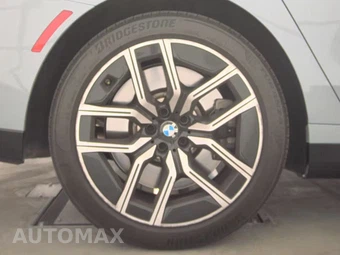 2024 BMW 7 Series 760i xDrive - miniatura 11