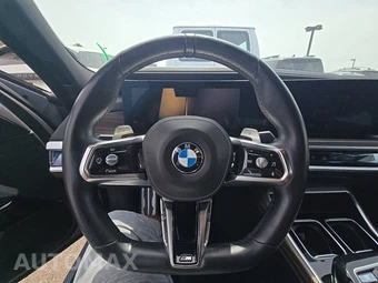 2024 BMW 7 Series 760i xDrive - miniatura 16