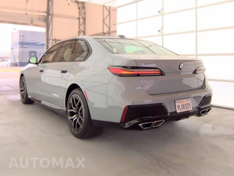 2024 BMW 7 Series 760i xDrive - miniatura 8