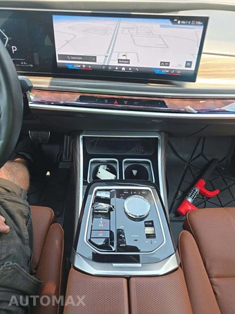 2024 BMW 7 Series Sedan 750e xDrive – miniatura 10