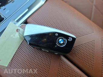 2024 BMW 7 Series Sedan 750e xDrive – miniatura 8