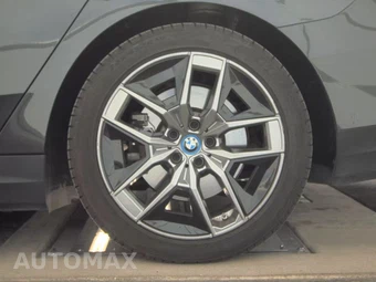 2024 BMW i5 eDrive40 - miniatura 12